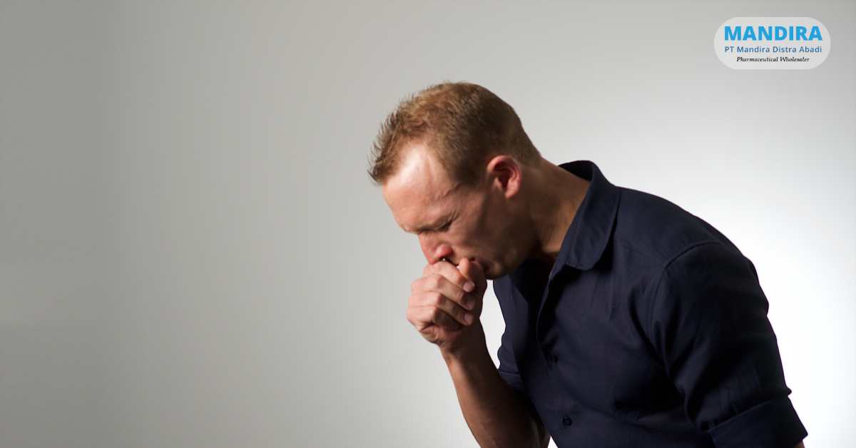 Cara Mencegah Obat Nyangkut di Tenggorokan - Mandira